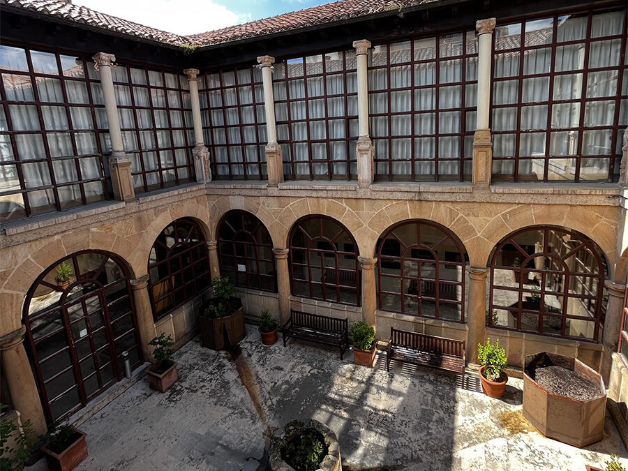 CONVOCATORIA DE TRES PLAZAS PARA HISPANISTA VISITANTE EN 2024 CASA DEL HISPANISTA (SORIA)